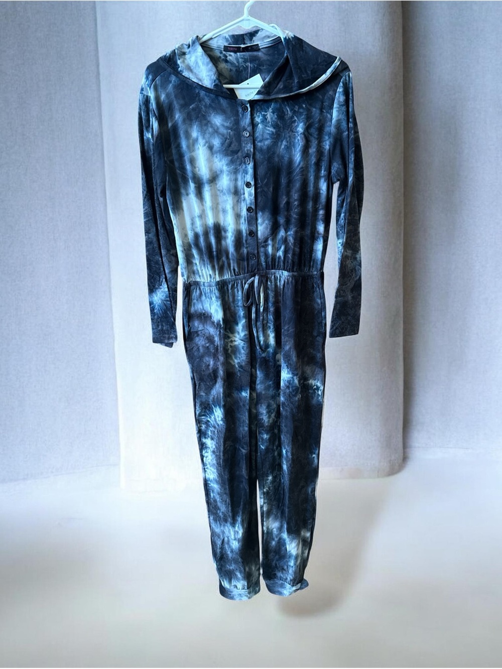 Buttery Soft Tie-Dye Hooded Jumpsuit  $100 Retail!!
